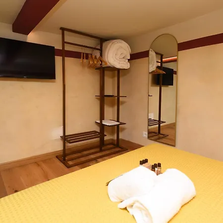 Le Stanze Sopra I Portici Apartment