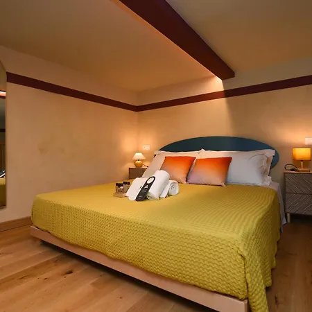 Le Stanze Sopra I Portici *