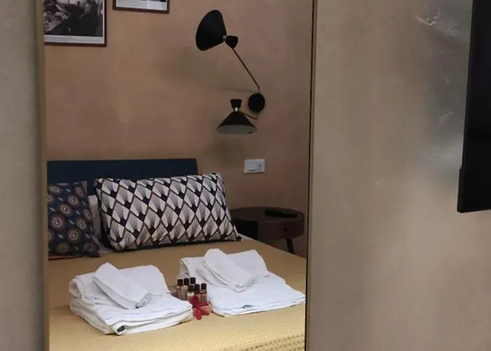 Le Stanze Sopra I Portici *